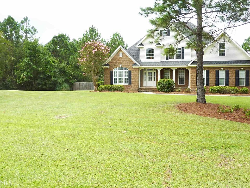 2nd image of 601 Cottontail Ln