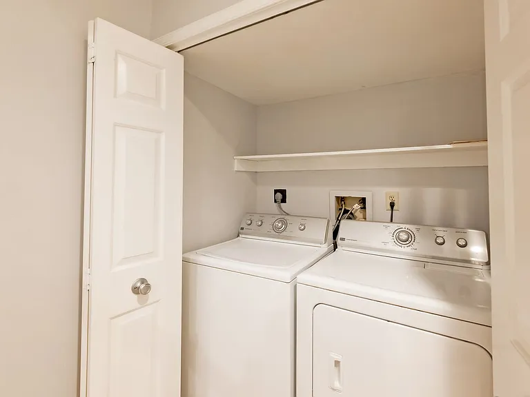 215 Lynn Manor Dr — Photo 46