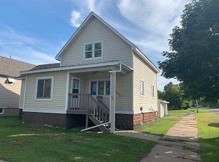 437 Terrace Ave, Marinette, WI 54143