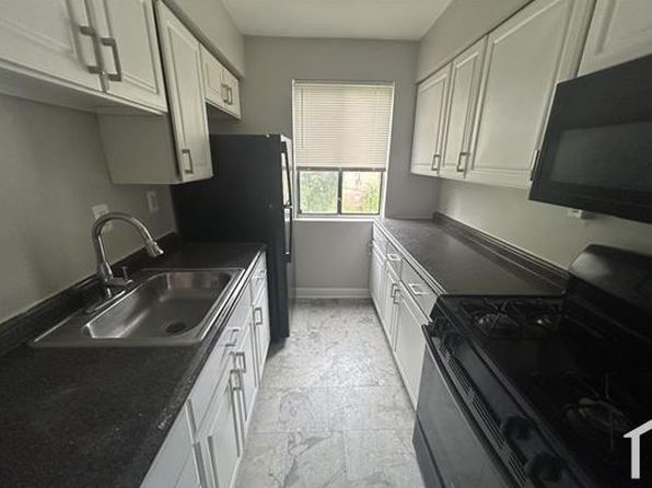 6 Galveston St SW APT 303