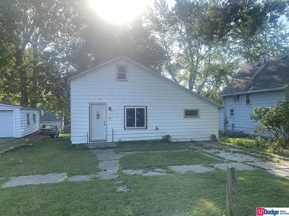 1st image of 1508 Schoenheit St