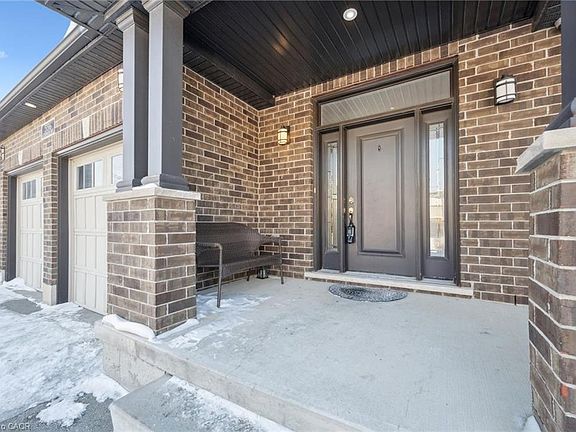 5th image of 556 Netherwood Cres
