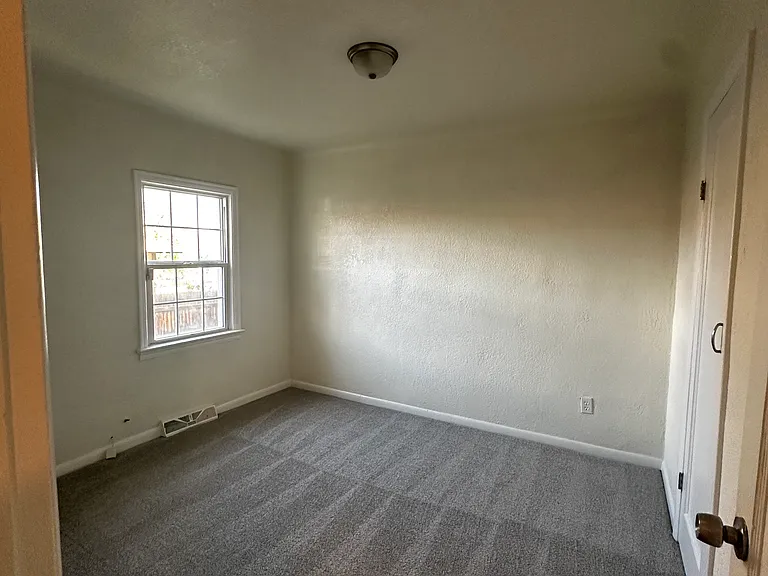 4747 S Acoma St — Photo 12