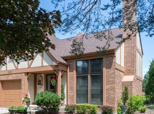 2863 Brighton Ct, Westchester, IL 60154