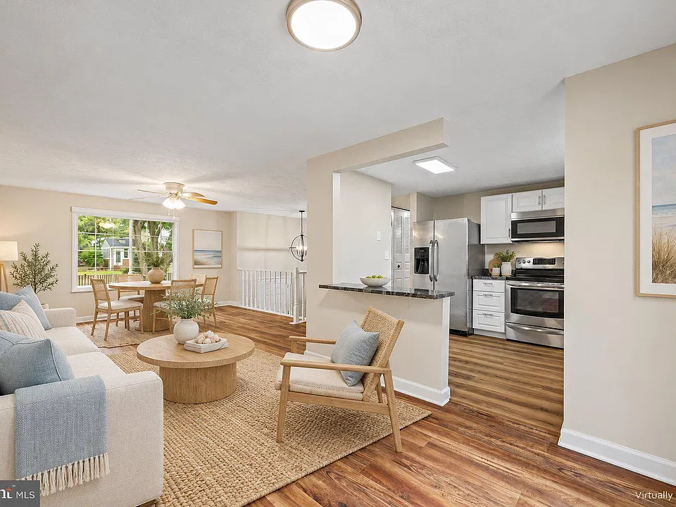 308 Raussell Pl