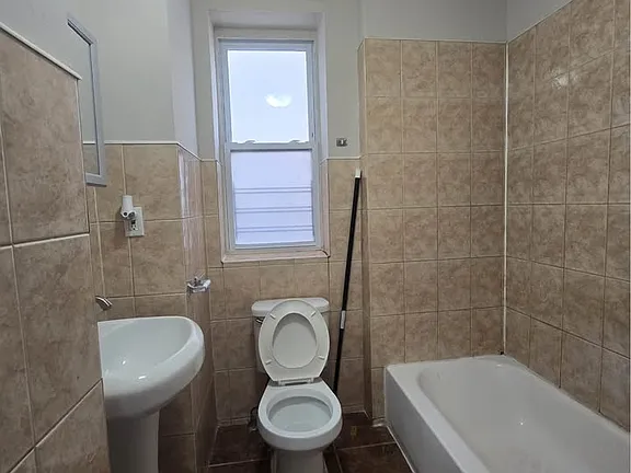 279 Goldsmith Ave #BB — photo 5 of 5