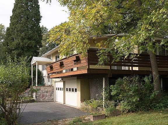 3rd image of 4690 Midway Dr