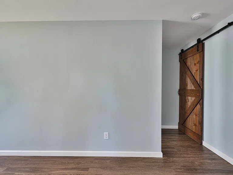5036 Raymond Pl — Photo 17