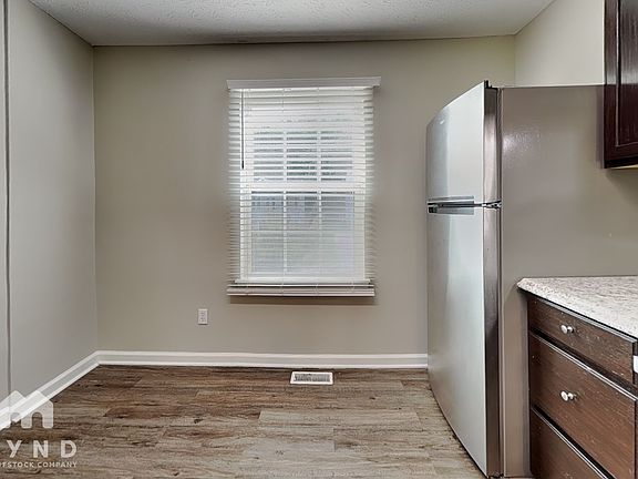 4th image of 1106 Lady Banks Dr