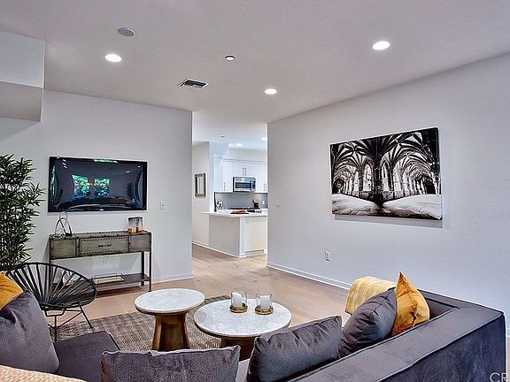 5th image of 4240 Laurel Canyon Blvd Unit 106