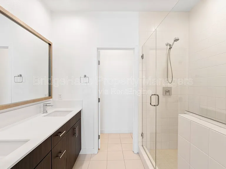 721 Shoreline Rd — Photo 23