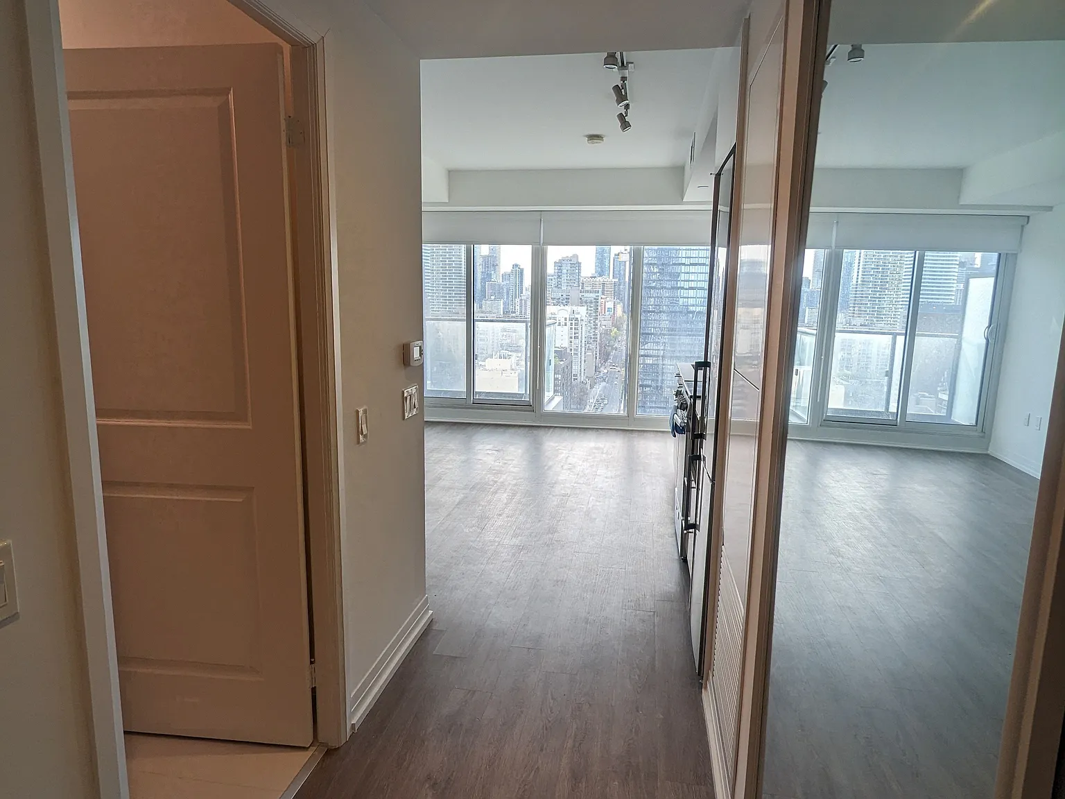 Studio, $1,800 — Photo 4