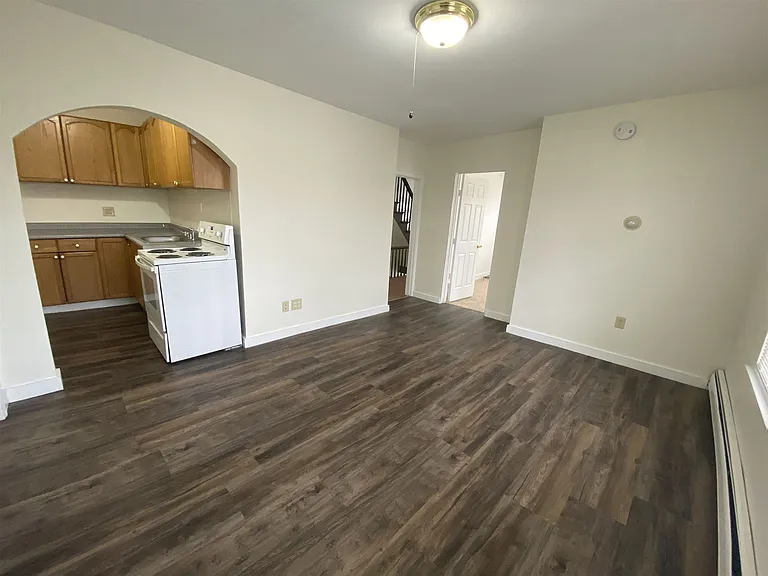22 Ferry St #2 — Photo 11