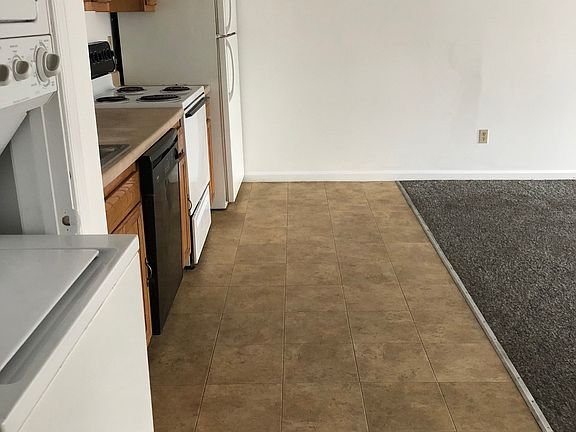 3rd image of 608 N Tatnall St APT 3