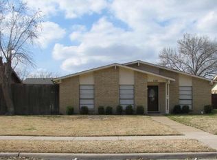1521 Meandering Way, Garland, TX 75040