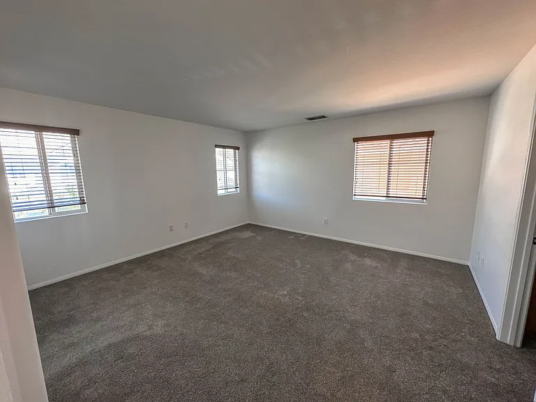 24623 Montevista Cir — Photo 12