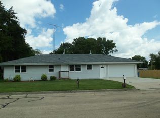 304 Daly Ave, Morris, IL 60450