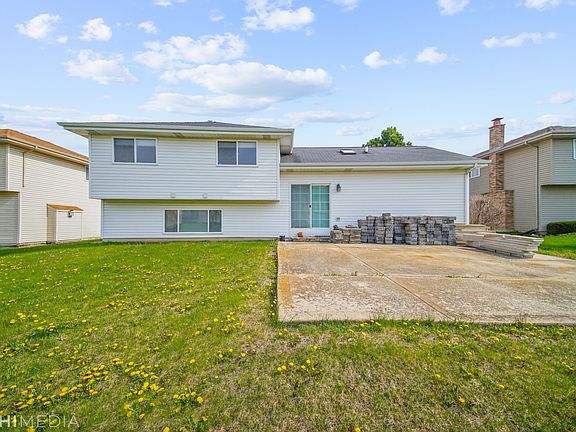 4th image of 5243 Bentgrass Ave