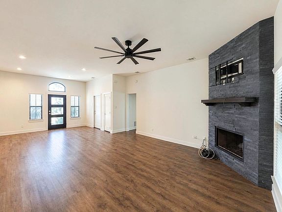 5th image of 7119 Rosado Dr
