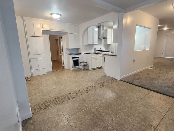 4th image of 1688 Lacrosse Ave