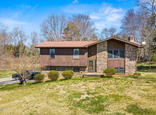 2730 Foster Rd, Lenoir City, TN 37771