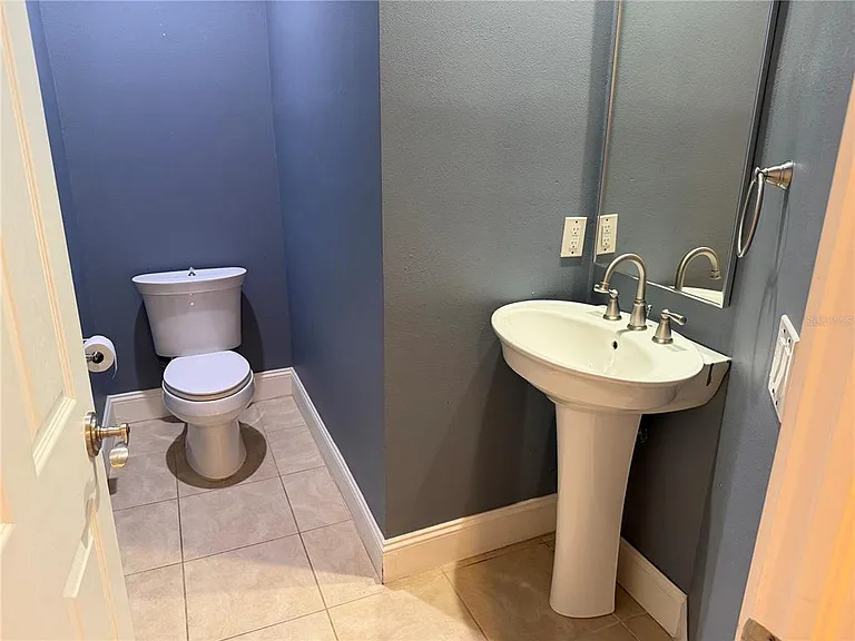 2208 Soho Bay Ct — Photo 10