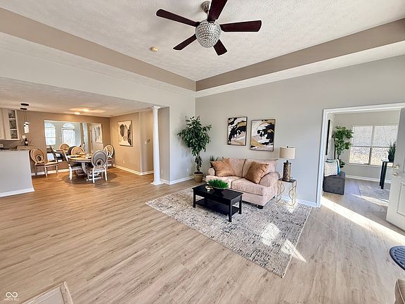 5th image of 4705 Bridgefield Dr