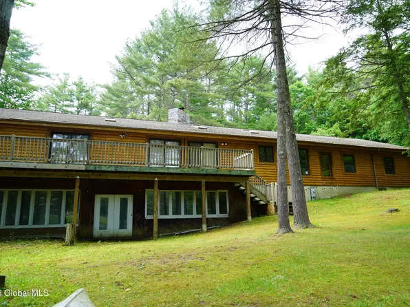 177 Lake Lorraine Way, Hoosick Falls, NY 12090