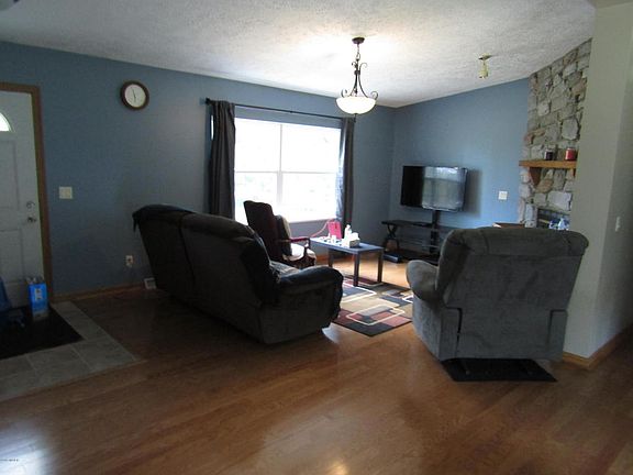 5th image of 6113 102nd Ave