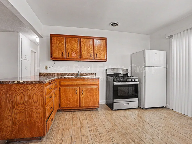 3043 Blossom St #1 — Photo 6