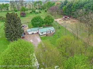 8205 Hilldale Rd, Springport, MI 49284