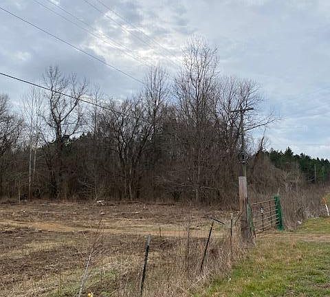 4th image of 2085 Prichard Rd