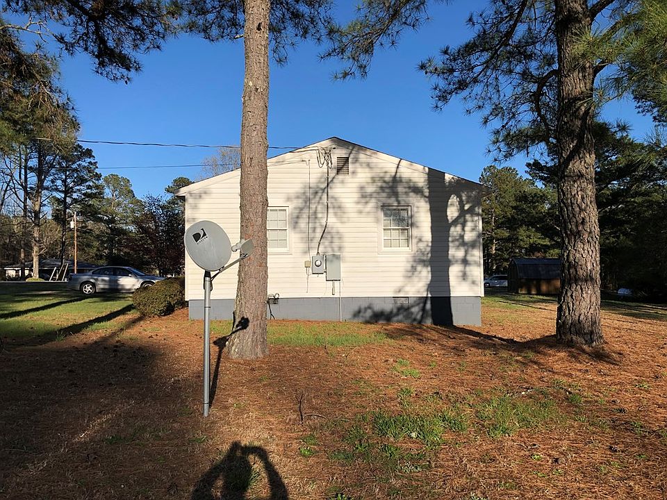2nd image of 179 Van Dyke Cir