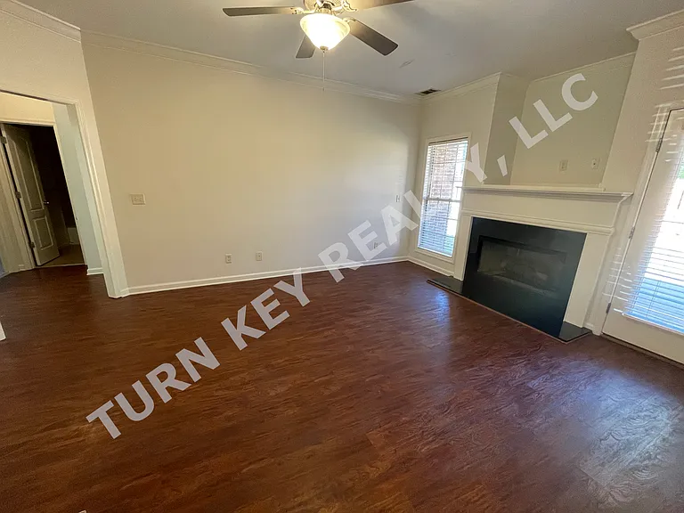 112 Vann Cir — Photo 4
