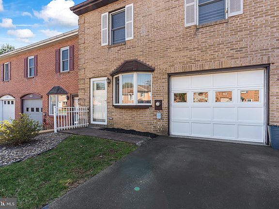 4th image of 17921 Golf View Dr