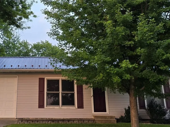 812 6th Ave NE, Independence, IA 50644