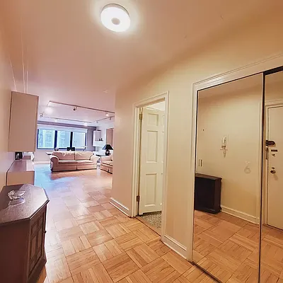 Rented by New York Residence | media 29