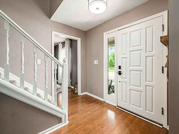 4th image of 8810 Davington Dr