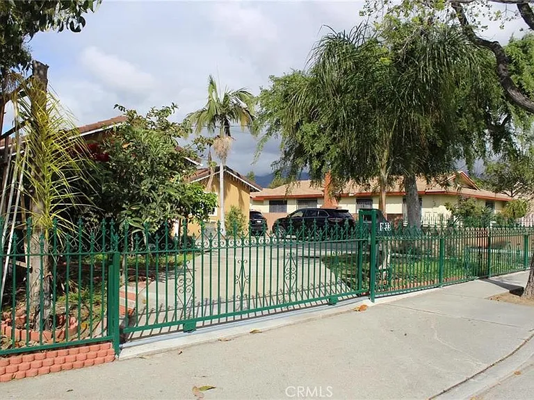 1233 S California Ave — Photo 2