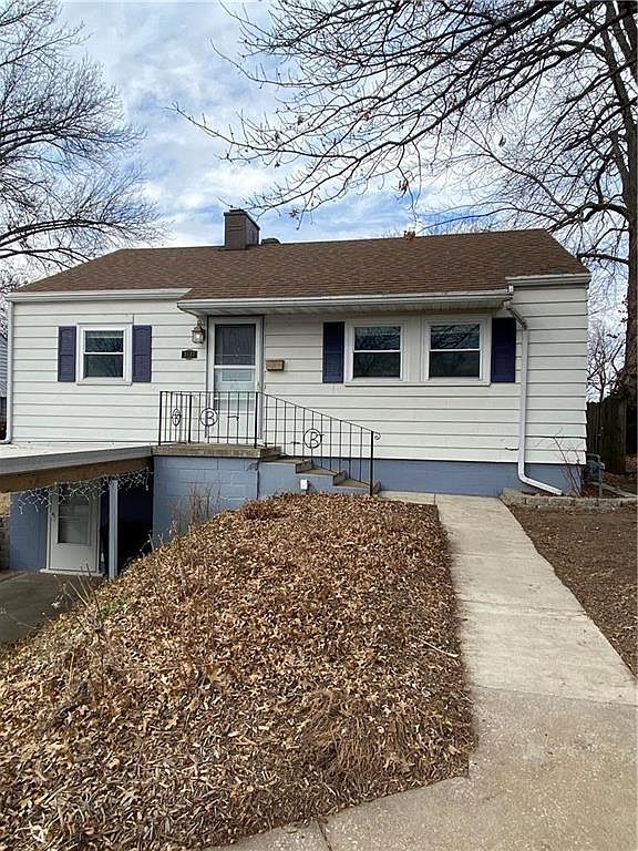 3137 Charles St, Saint Joseph, MO 64501 Zillow