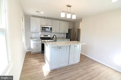 24 E Reed Ave Photo 1