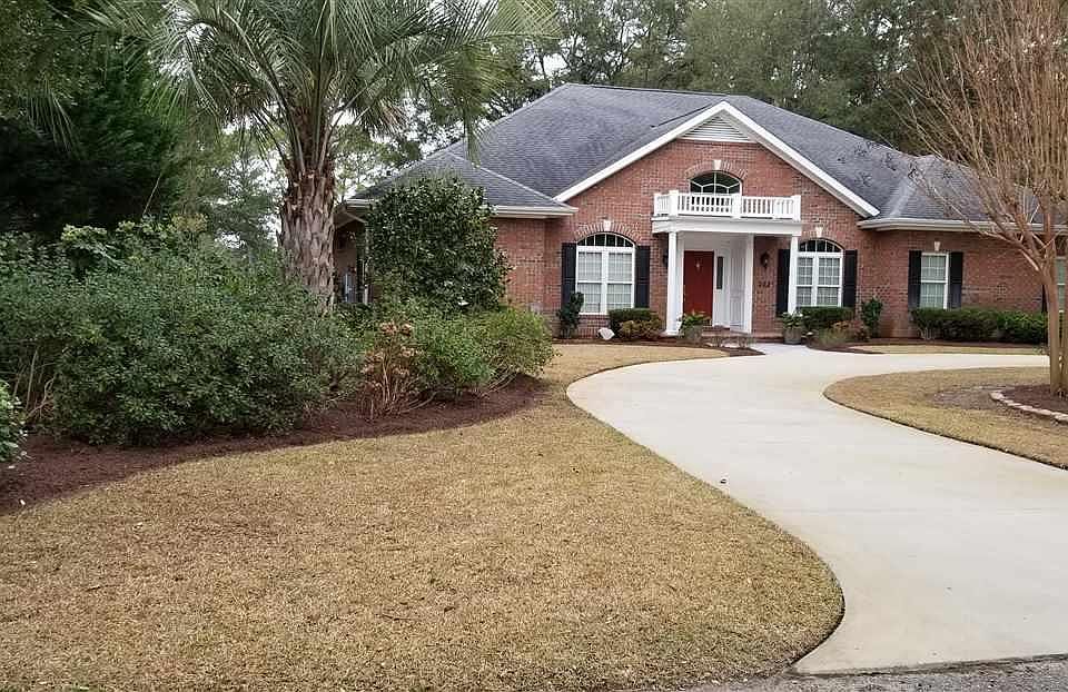 1st image of 203 Green Lake Dr