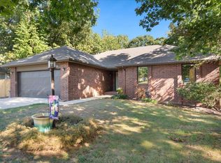 2744 S York Ave, Springfield, MO 65807