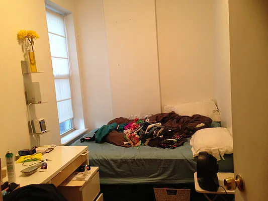 Rented by Aysaac Allen LLC | media 32