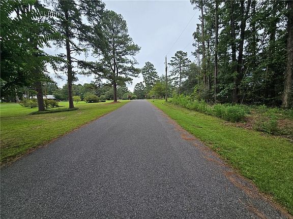 4th image of 665 Hickory Hill Rd