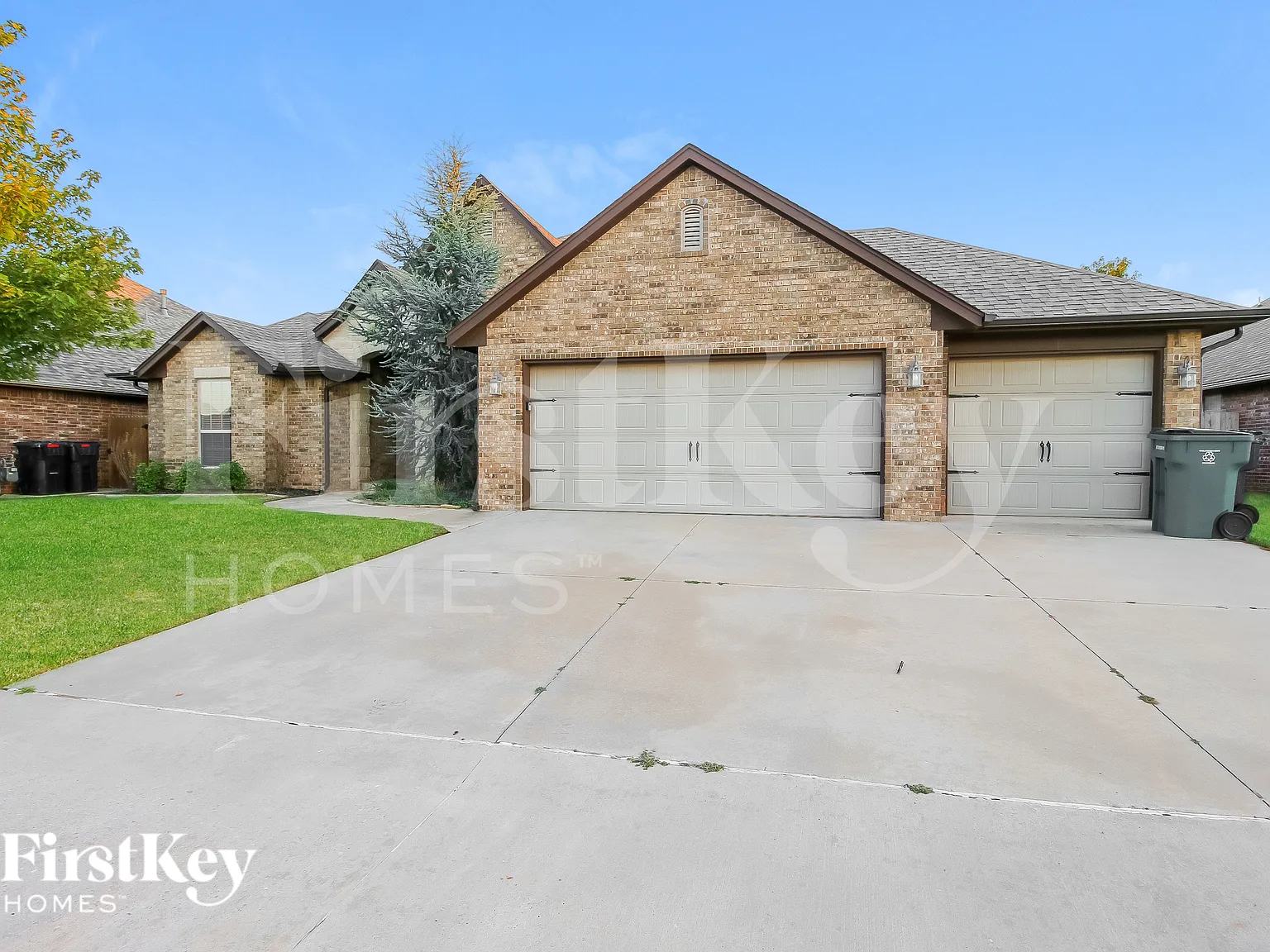 3 bed, 2.0 bath, 2182 sqft, $2,305 — Photo 2