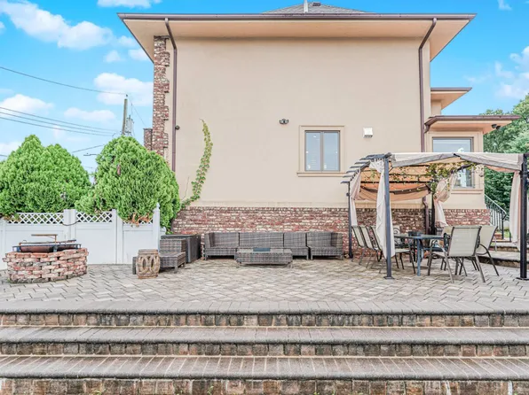 14 Walnut Place image 5 of 47