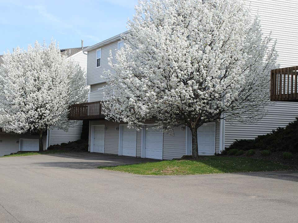 2nd image of 2250 Lakeview Dr
