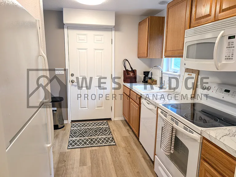 132 SE 119th Ave #5 — Photo 8