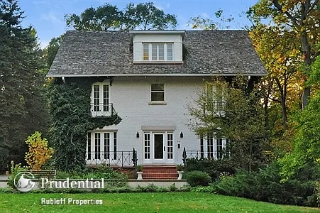 836 Greenleaf Ave photo 1